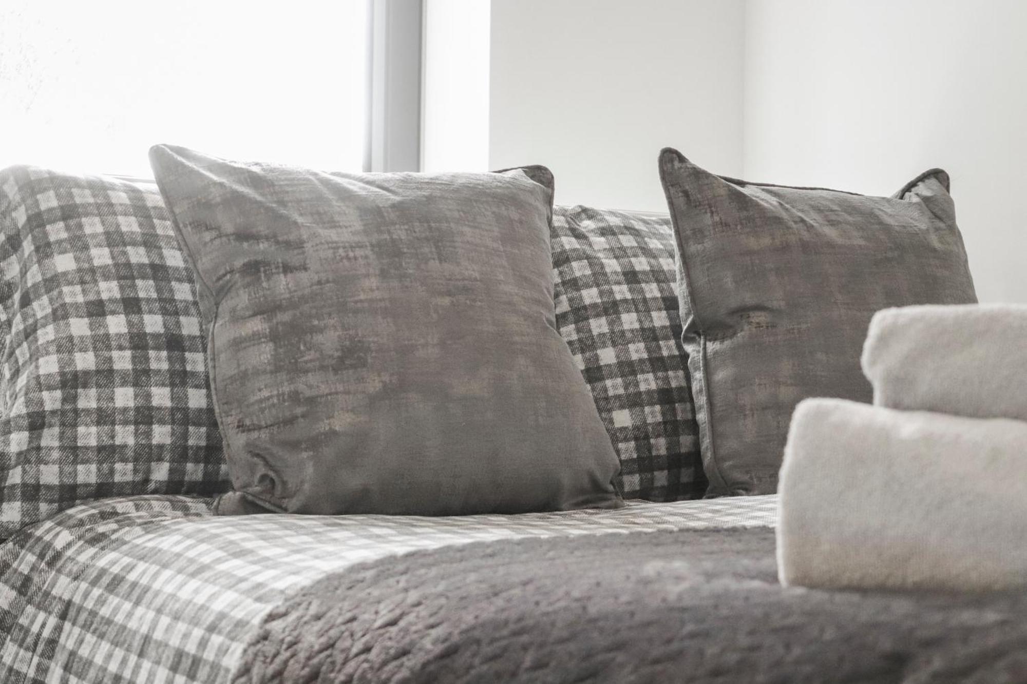 Centrally Located - Modern - 2Bed - 2Bath Apartment London Ngoại thất bức ảnh