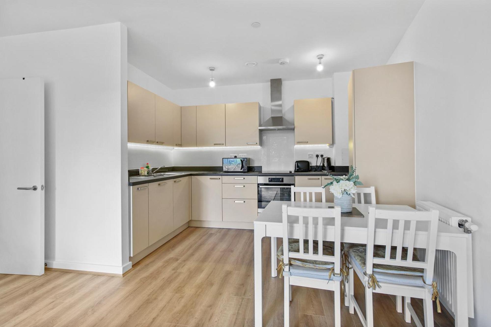 Centrally Located - Modern - 2Bed - 2Bath Apartment London Ngoại thất bức ảnh