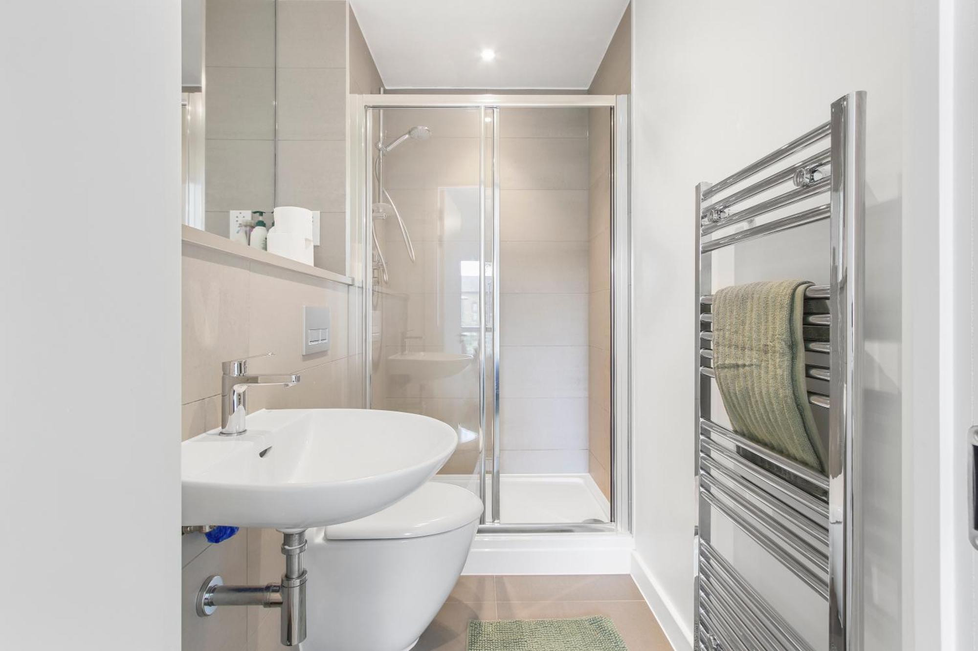 Centrally Located - Modern - 2Bed - 2Bath Apartment London Ngoại thất bức ảnh