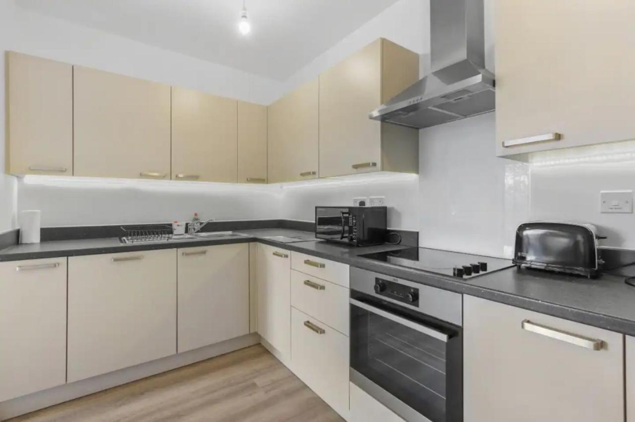 Centrally Located - Modern - 2Bed - 2Bath Apartment London Ngoại thất bức ảnh